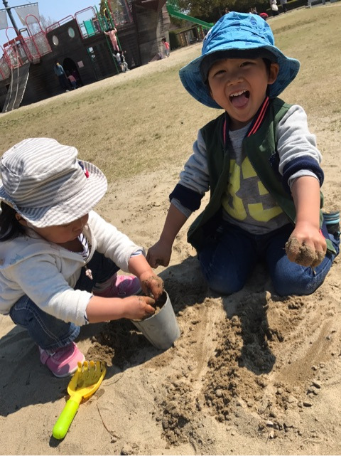 {E67E8BD4-BB33-4964-B5B5-F0D3E701C6CE}