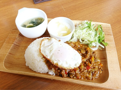 {8C4CBF8F-13E5-4A22-9D89-7F74552FCCCA}